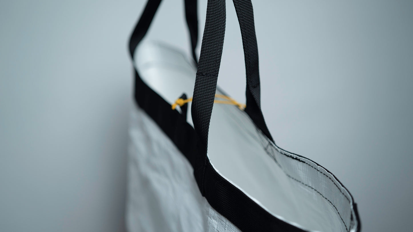 Bolso tote en tarpaulin reciclado blanco