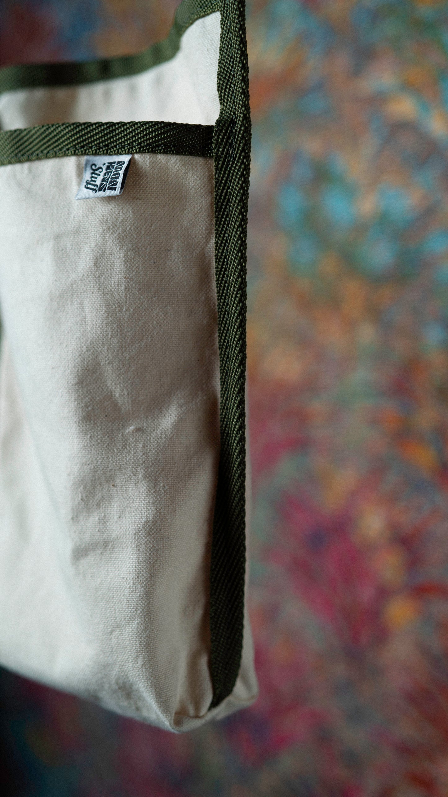 Bolso Lona Cruda con Borde Verde – Diseño Experimental
