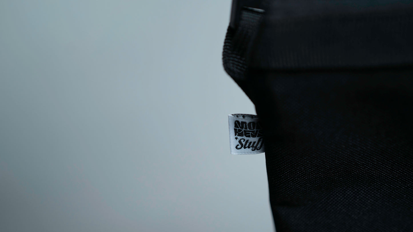 Bolso Bandolera Negro con Correa Ajustable