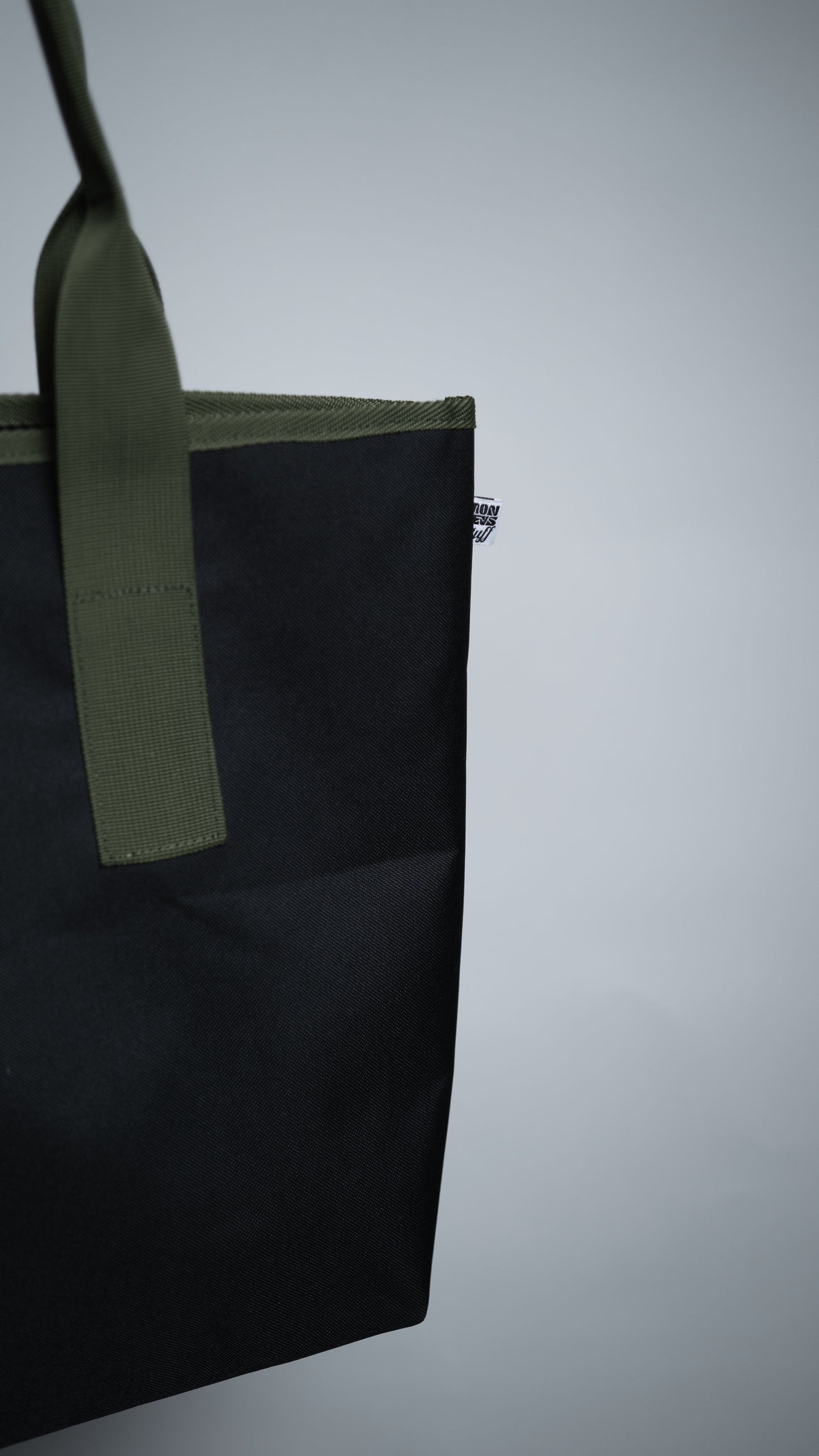 Bolso Tote Negro con Verde Oliva