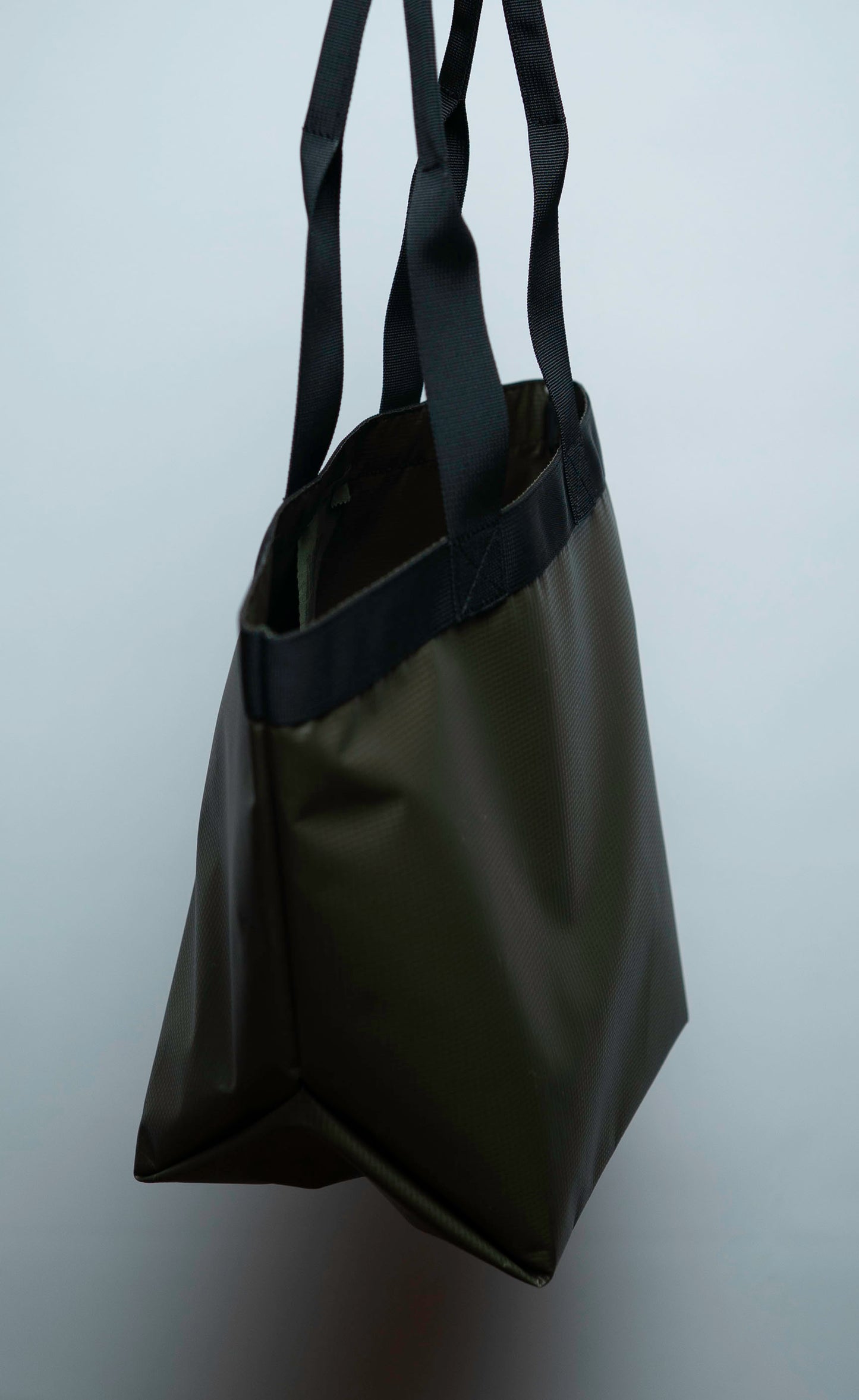 Bolso Tote Verde Oliva con Asas Largas Negras