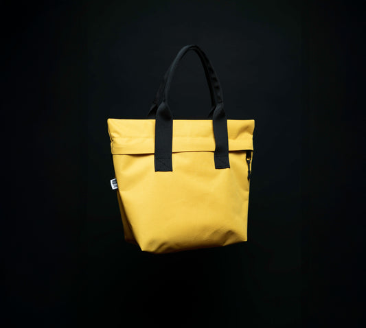 Bolso Tote Amarillo con Asas Negras y Cierre