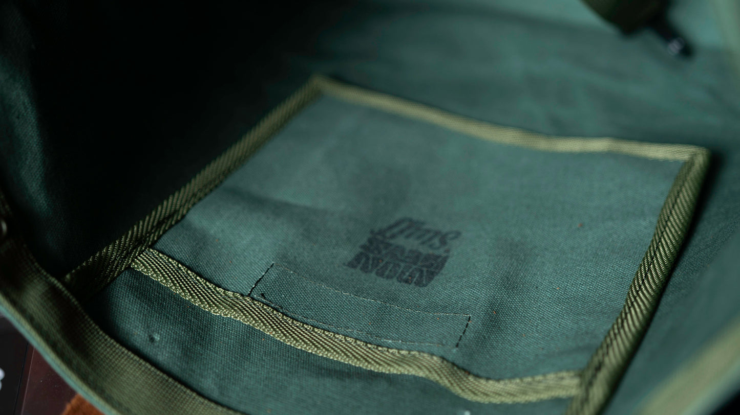 Bolso Tote Verde Oliva con Broches